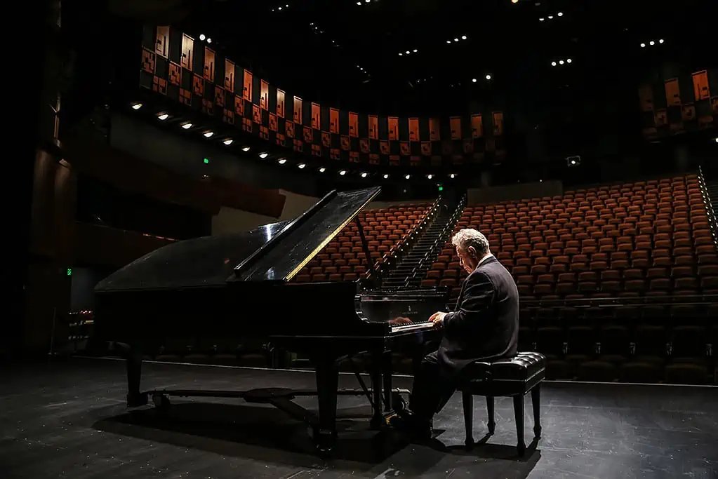 photo of Jeffrey Siegel