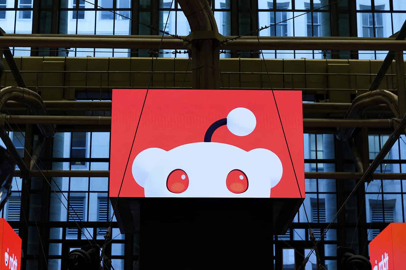Reddit unveils new content moderation and analytics tools to boost user ...