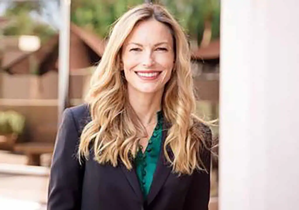 Photo of Elizabeth Fine